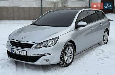 Універсал Peugeot 308 2016 в Дніпрі