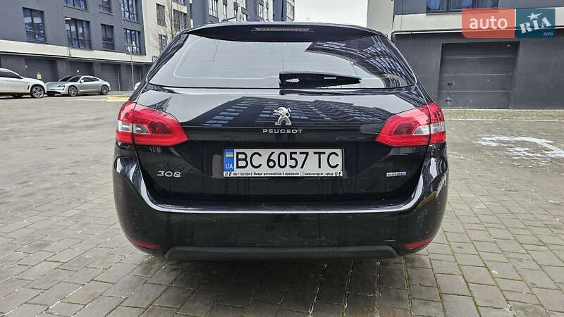 Универсал Peugeot 308 2015 в Ивано-Франковске