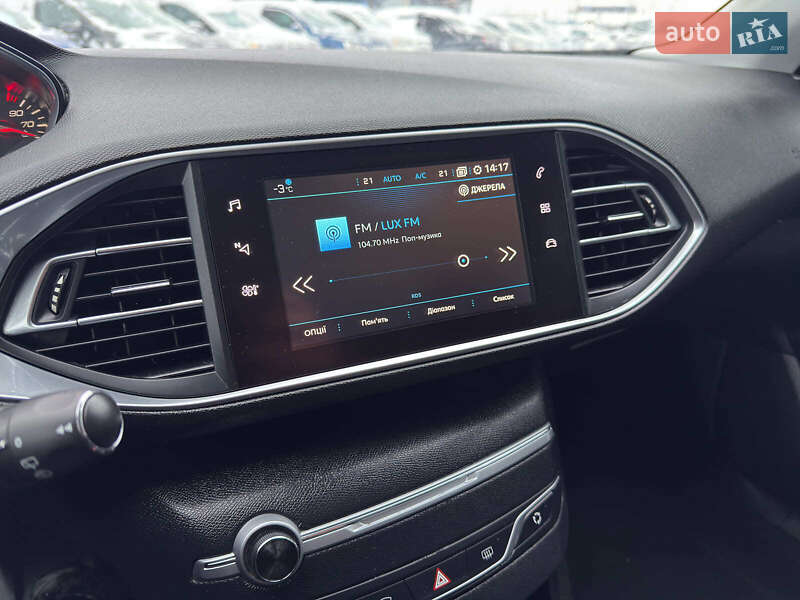 Универсал Peugeot 308 2018 в Львове