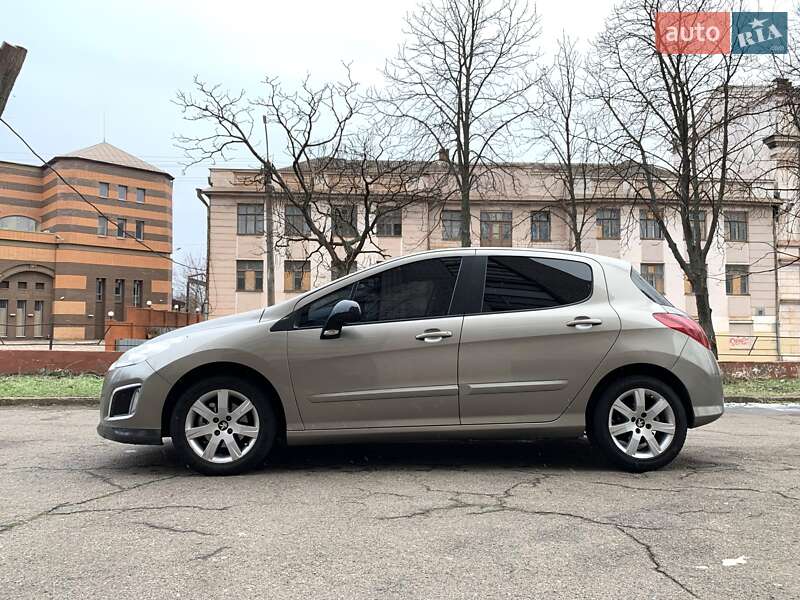 Peugeot 308 2011 Peugeot 308 2011