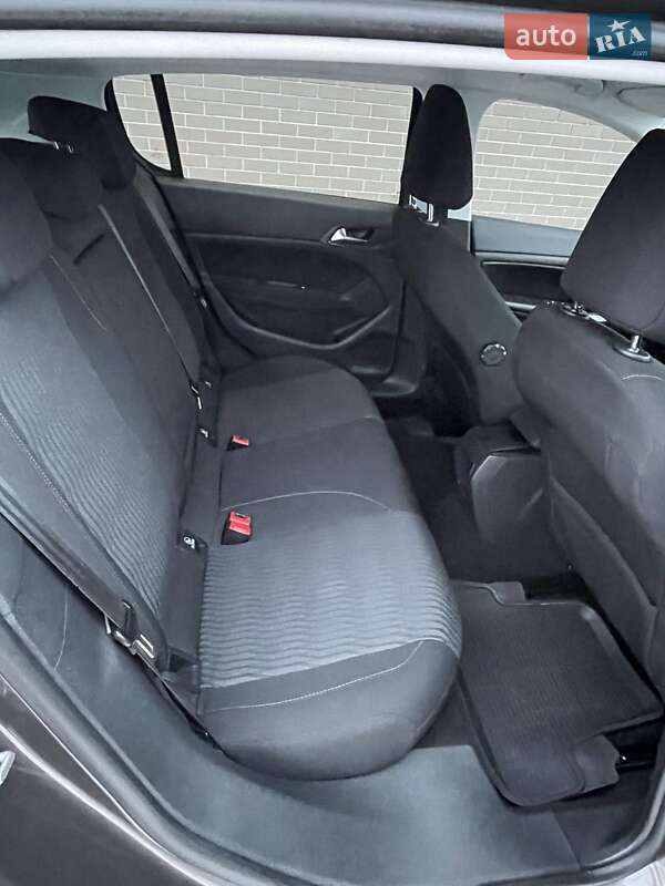 Хэтчбек Peugeot 308 2014 в Луцке