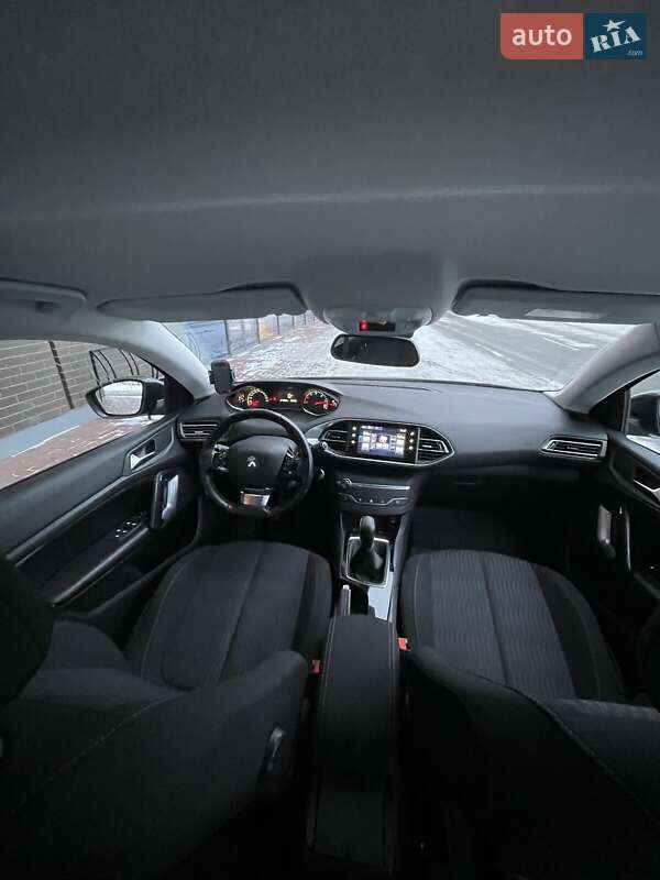 Хэтчбек Peugeot 308 2014 в Луцке