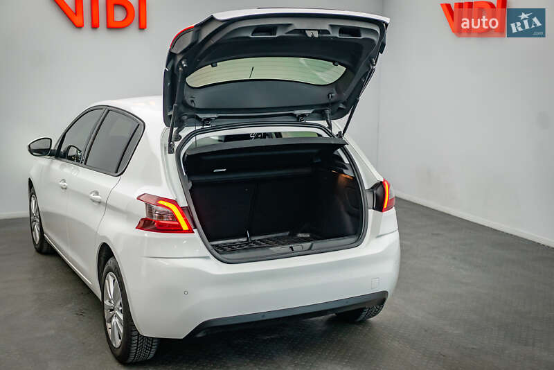 Хэтчбек Peugeot 308 2020 в Киеве