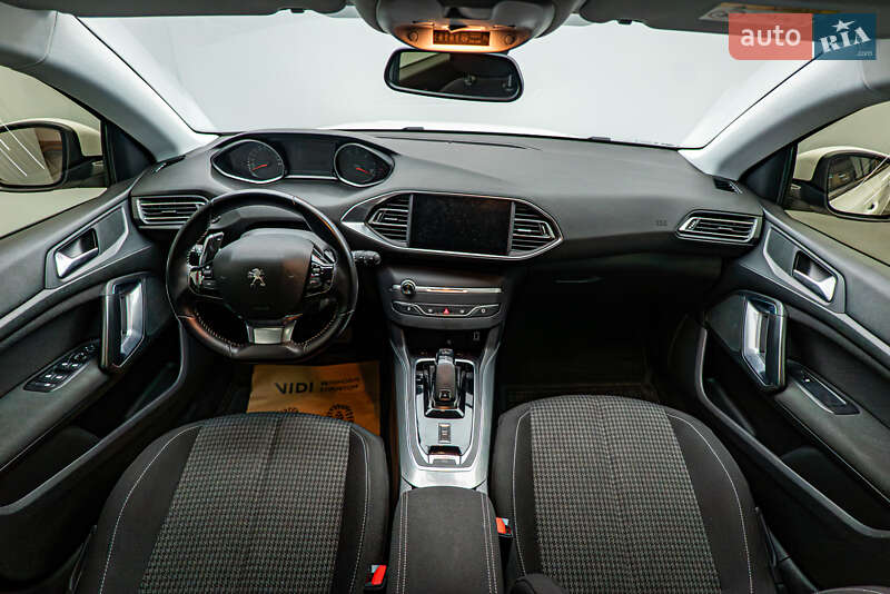 Хэтчбек Peugeot 308 2020 в Киеве