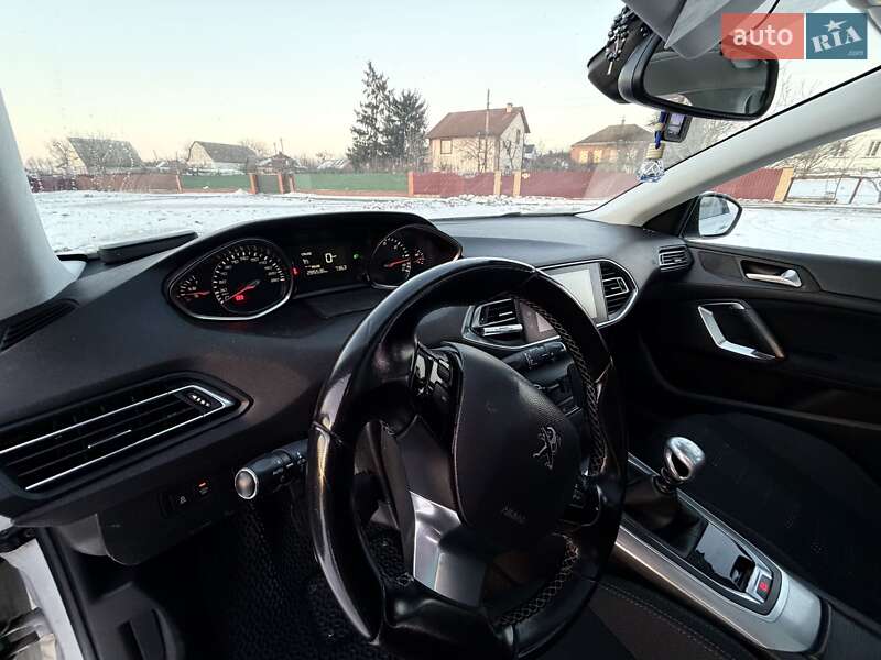 Универсал Peugeot 308 2016 в Киеве