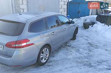 Универсал Peugeot 308 2015 в Дубно