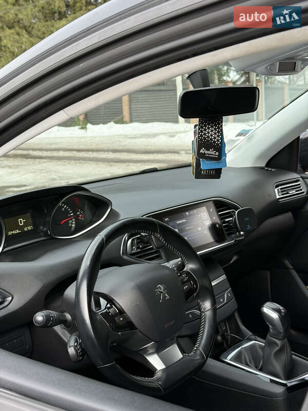 Универсал Peugeot 308 2016 в Ивано-Франковске