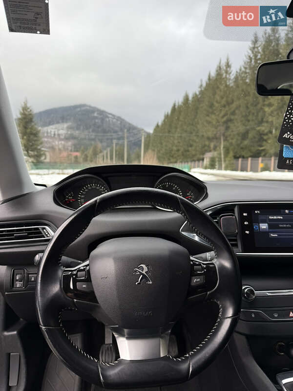 Универсал Peugeot 308 2016 в Ивано-Франковске