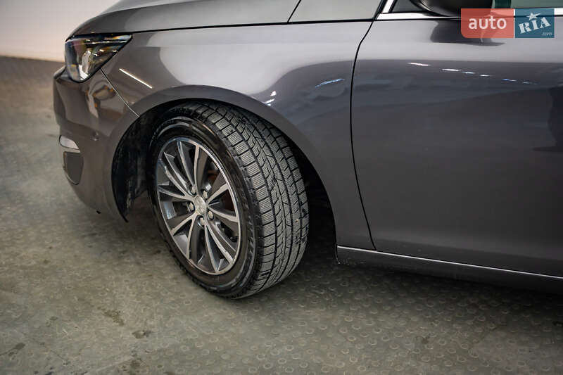 Универсал Peugeot 308 2017 в Киеве