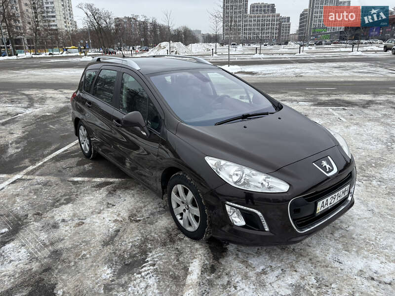Универсал Peugeot 308 2012 в Киеве