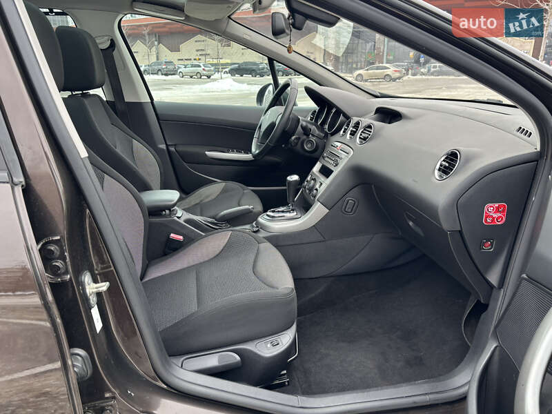 Универсал Peugeot 308 2012 в Киеве