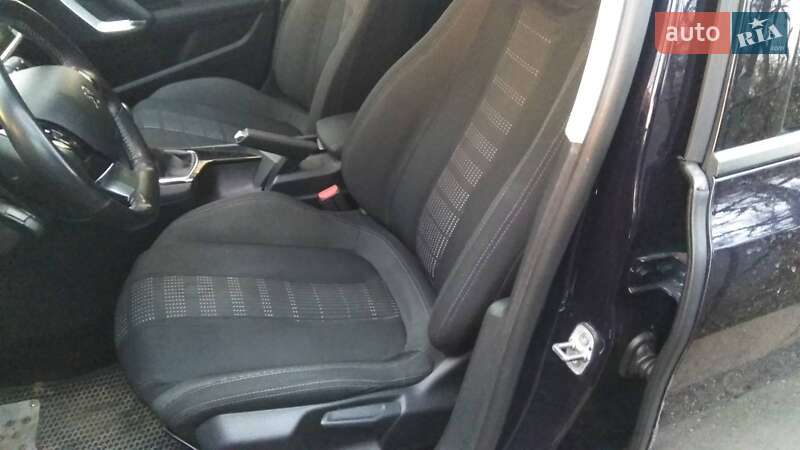 Универсал Peugeot 308 2015 в Черновцах