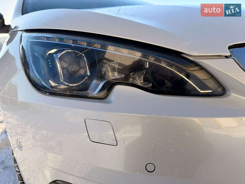 Универсал Peugeot 308 2015 в Тернополе