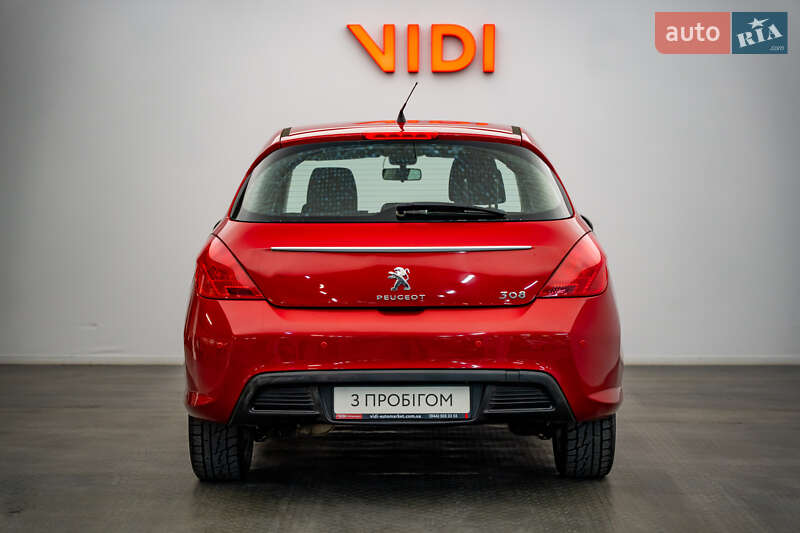 Хэтчбек Peugeot 308 2011 в Киеве
