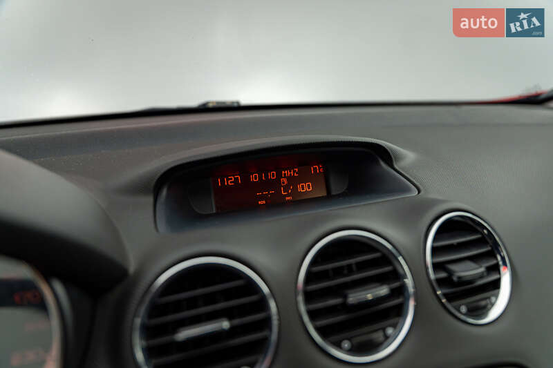 Хэтчбек Peugeot 308 2011 в Киеве