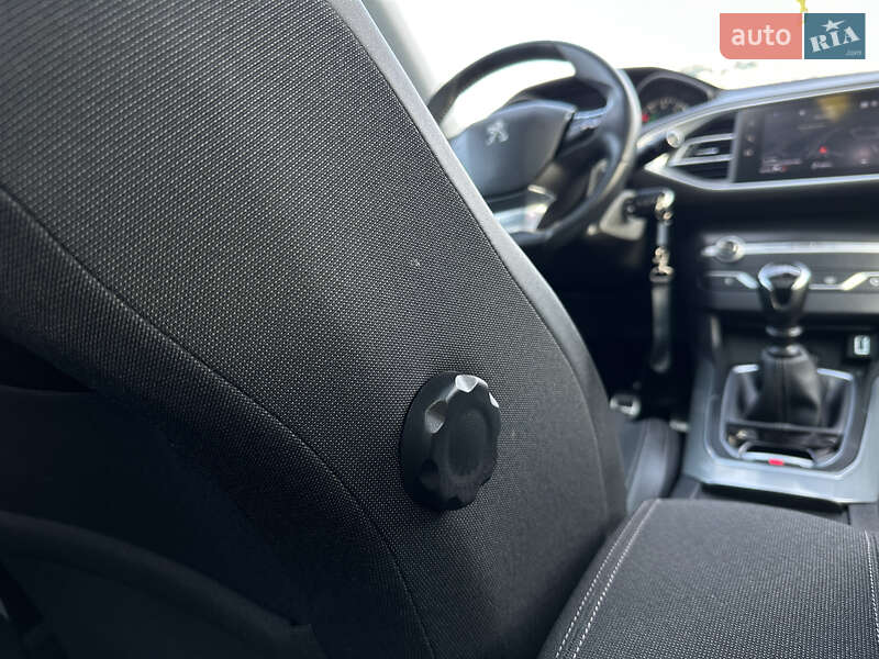 Универсал Peugeot 308 2020 в Львове