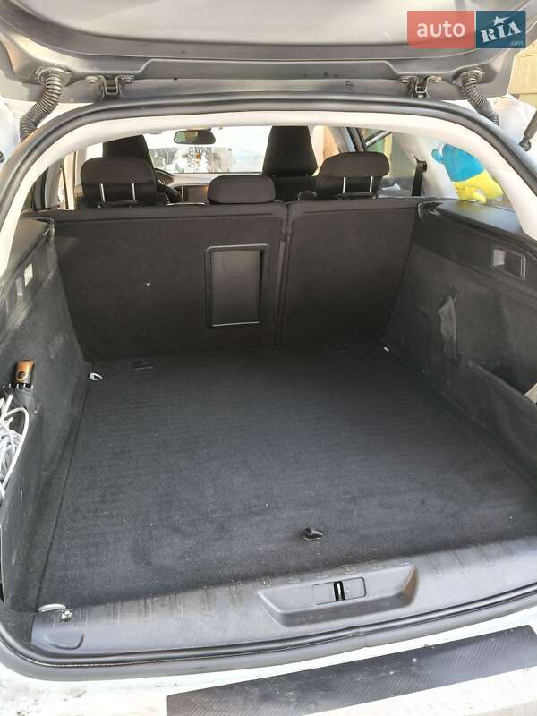 Универсал Peugeot 308 2015 в Полтаве фото 18 Универсал Peugeot 308 2015 в Полтаве