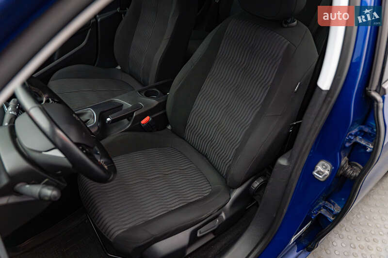 Хэтчбек Peugeot 308 2019 в Киеве