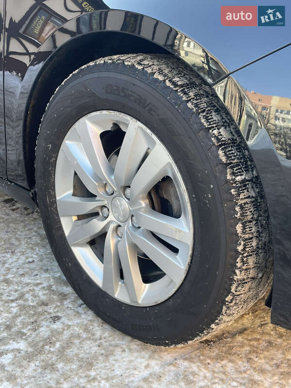 Универсал Peugeot 308 2015 в Сарнах