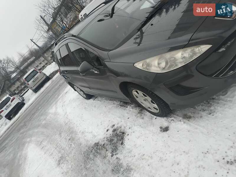 Универсал Peugeot 308 2008 в Старом Самборе