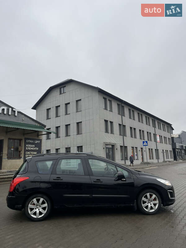 Универсал Peugeot 308 2011 в Ивано-Франковске