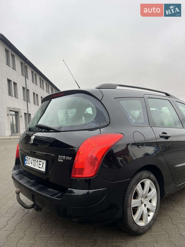 Универсал Peugeot 308 2011 в Ивано-Франковске