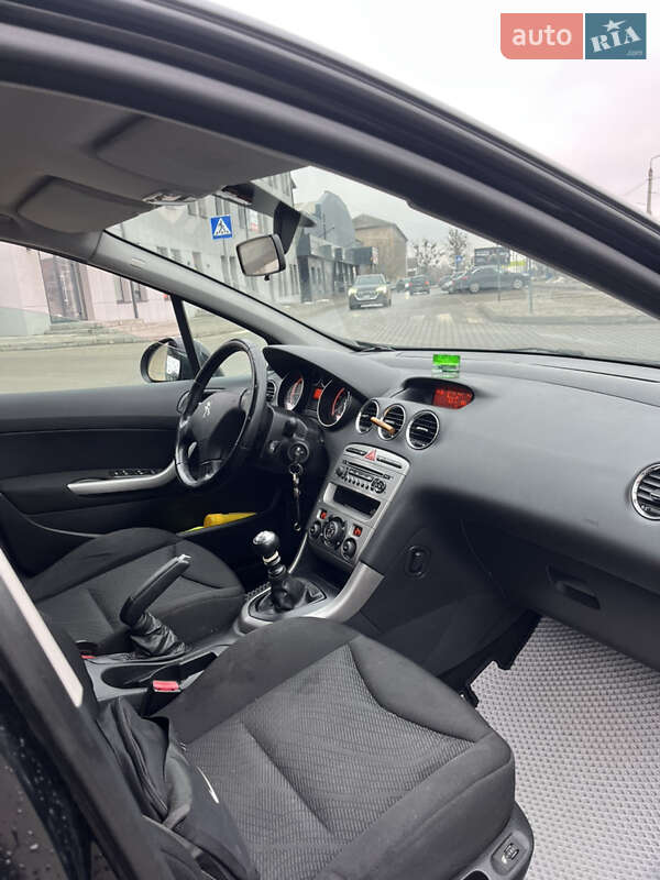 Универсал Peugeot 308 2011 в Ивано-Франковске