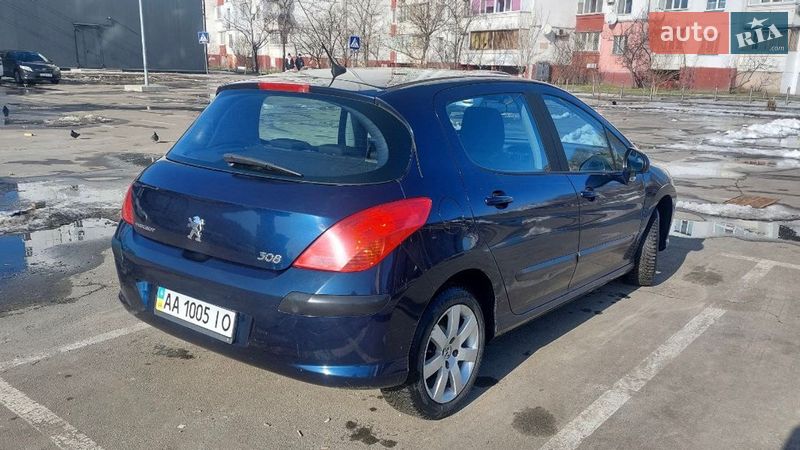 Хэтчбек Peugeot 308 2010 в Киеве