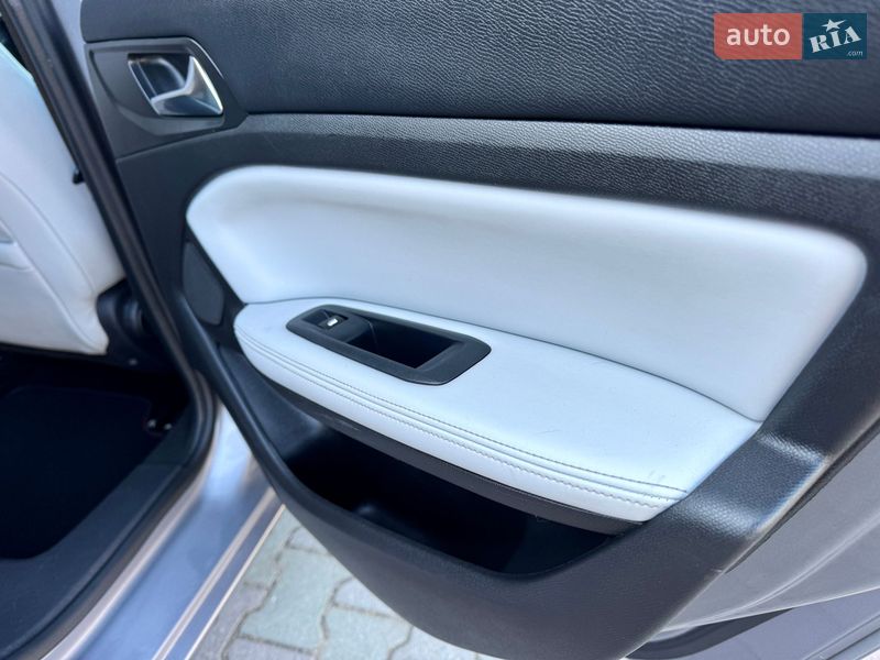 Универсал Peugeot 308 2020 в Самборе