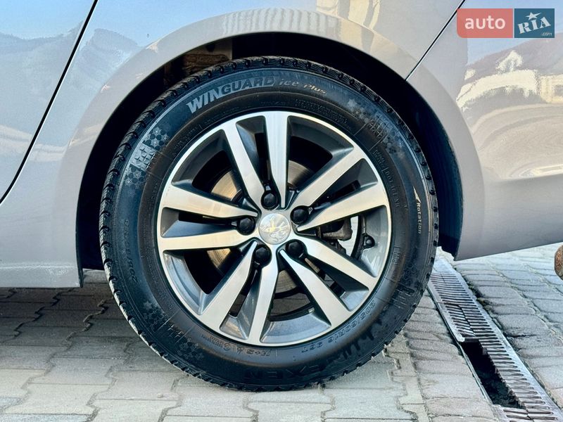 Универсал Peugeot 308 2020 в Самборе