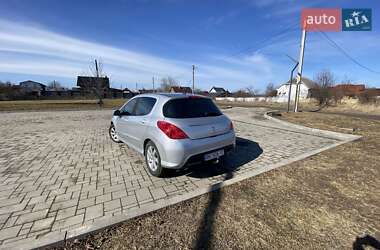 Хэтчбек Peugeot 308 2012 в Ровно