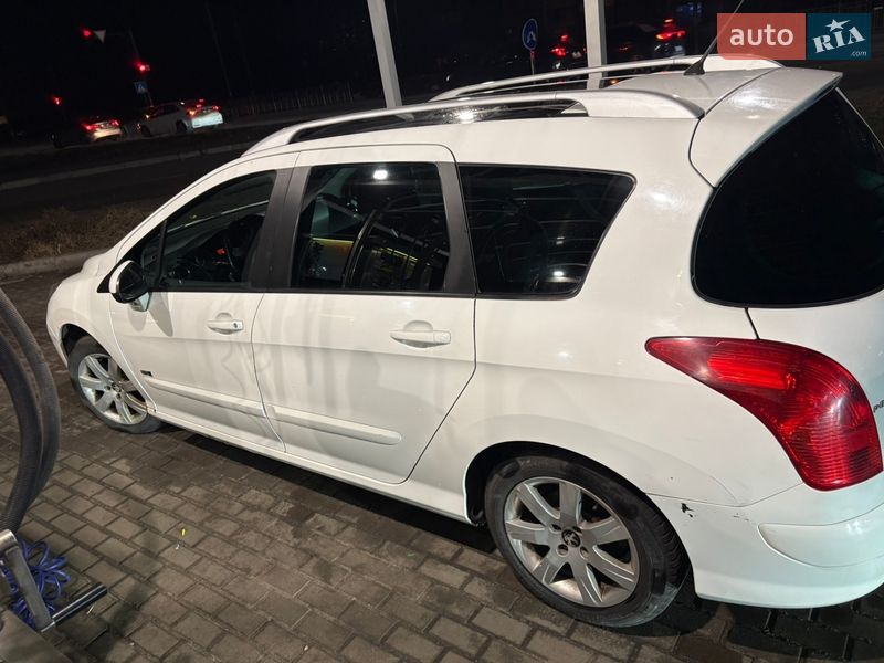 Универсал Peugeot 308 2013 в Киеве