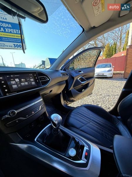 Универсал Peugeot 308 2015 в Трускавце