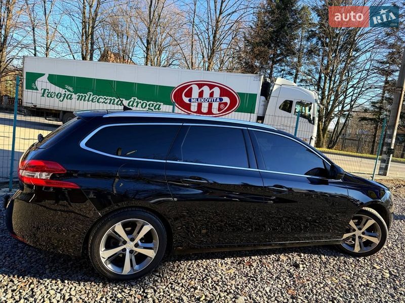 Универсал Peugeot 308 2015 в Трускавце