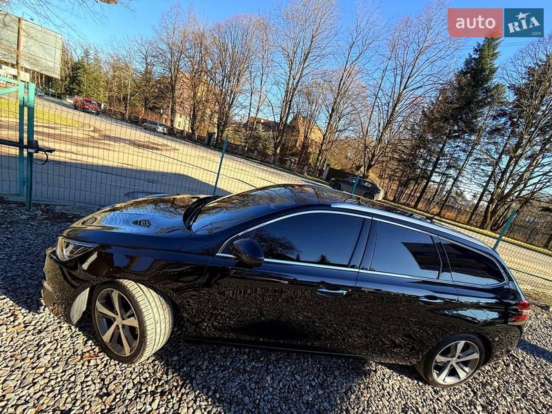 Универсал Peugeot 308 2015 в Трускавце