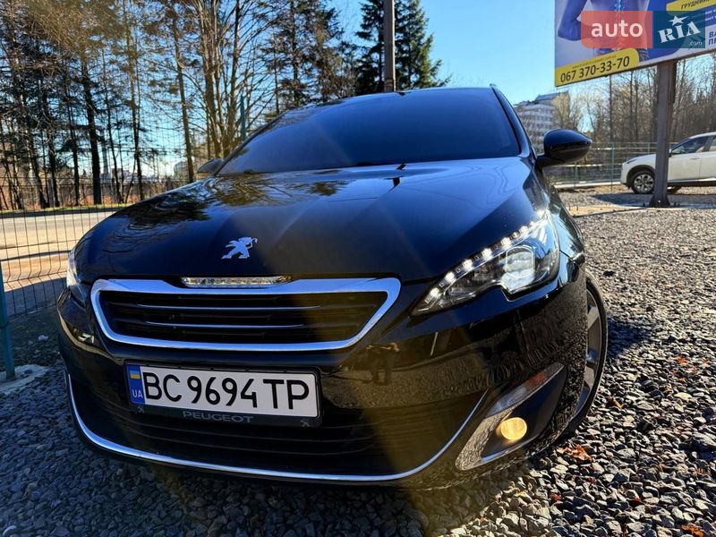 Универсал Peugeot 308 2015 в Трускавце