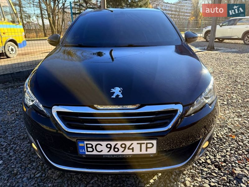 Универсал Peugeot 308 2015 в Трускавце