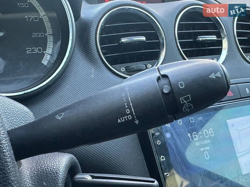 Хэтчбек Peugeot 308 2012 в Киеве