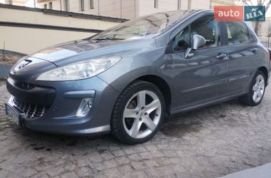 Хэтчбек Peugeot 308 2008 в Львове