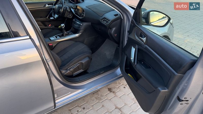 Универсал Peugeot 308 2017 в Львове