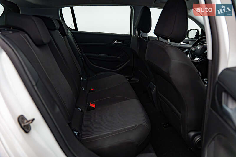 Хэтчбек Peugeot 308 2017 в Киеве