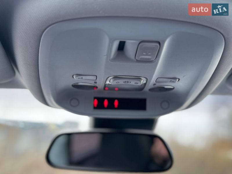 Хетчбек Peugeot 308 2014 в Дрогобичі