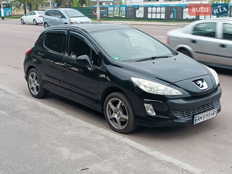 Хэтчбек Peugeot 308 2009 в Житомире