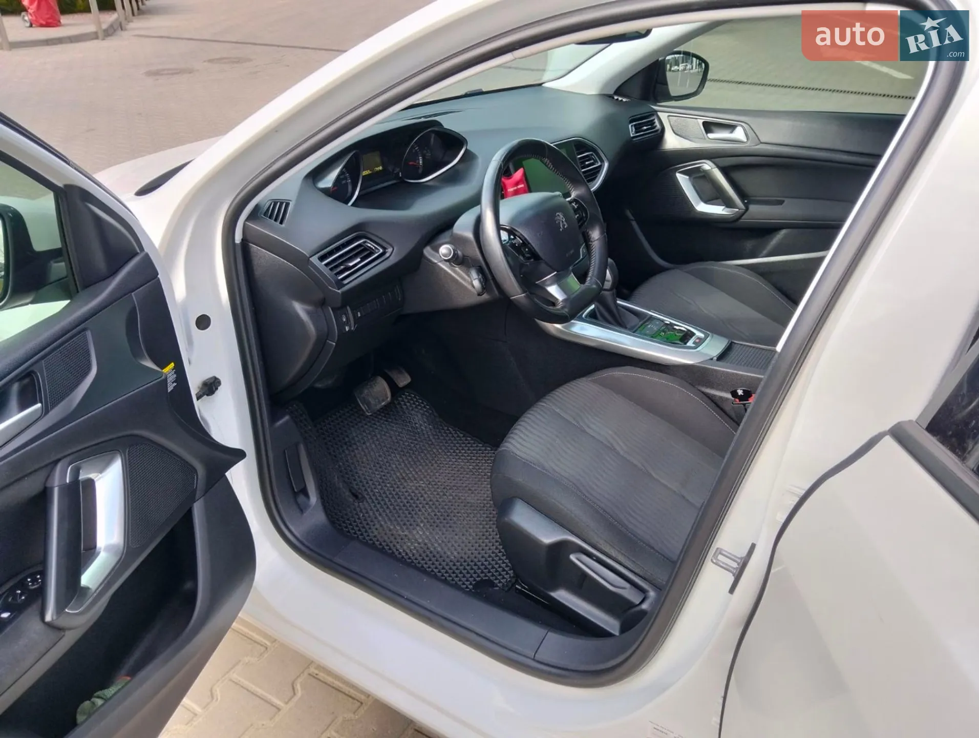 2015 Peugeot 308 - мініатюра 14