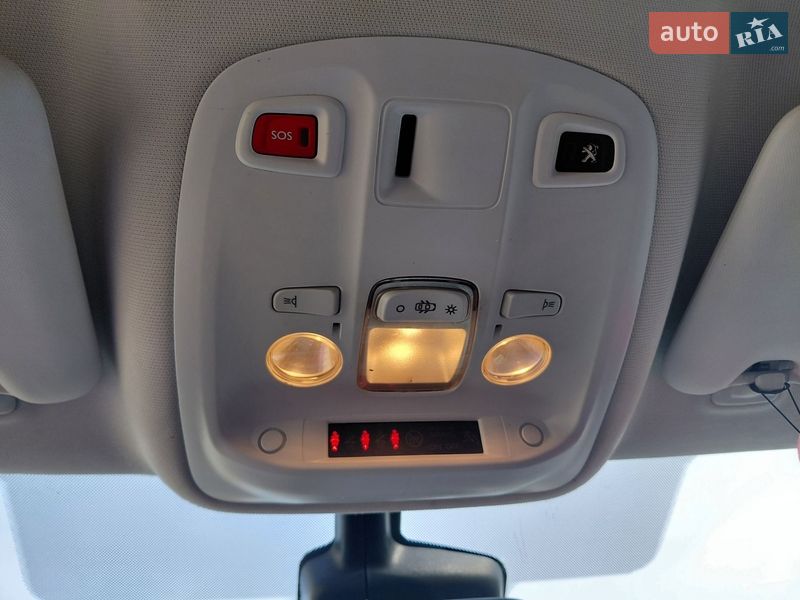 Універсал Peugeot 308 2015 в Львові