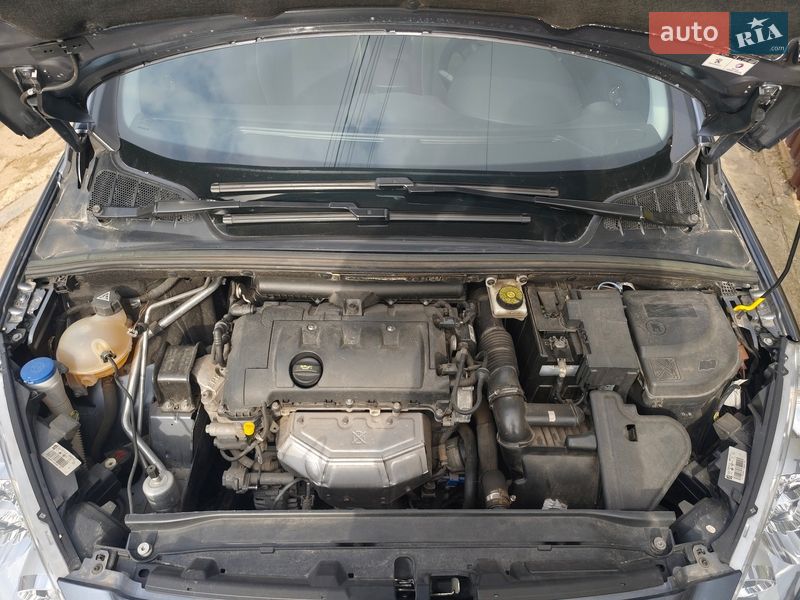 Хэтчбек Peugeot 308 2011 в Харькове