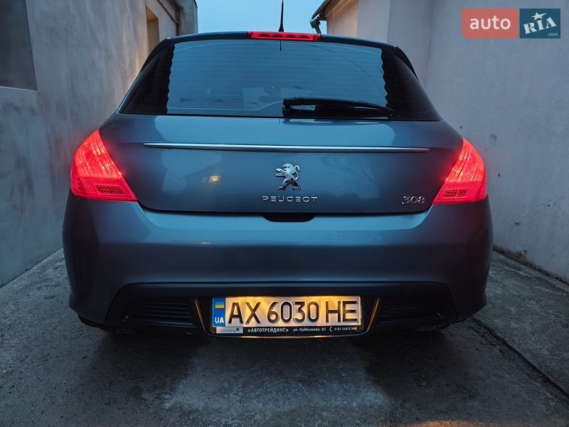 Хэтчбек Peugeot 308 2011 в Харькове