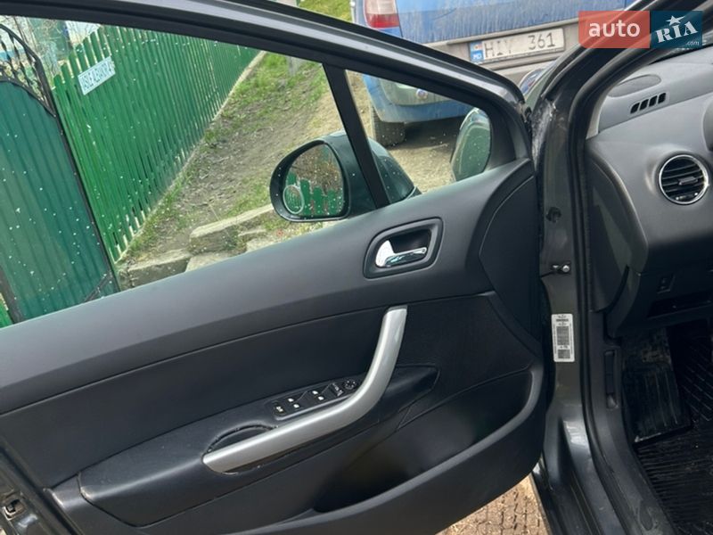 Универсал Peugeot 308 2010 в Черновцах