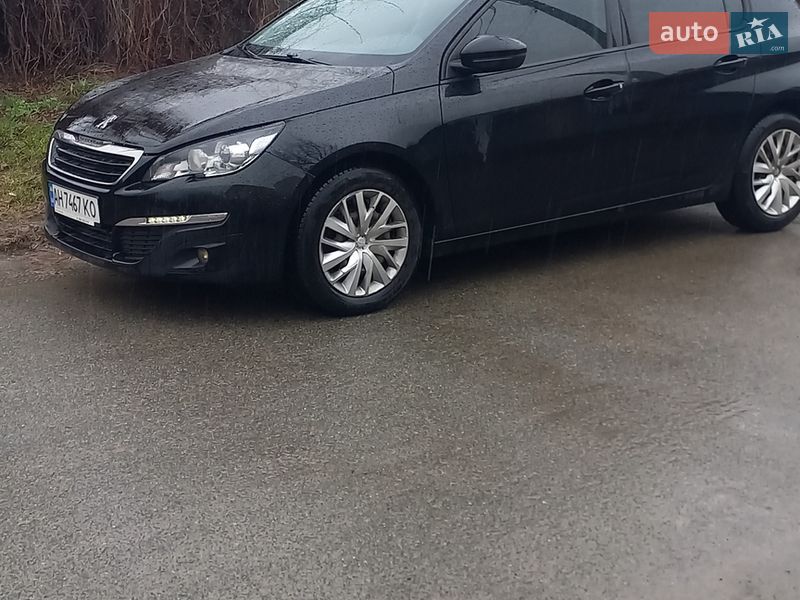 Хэтчбек Peugeot 308 2015 в Киеве
