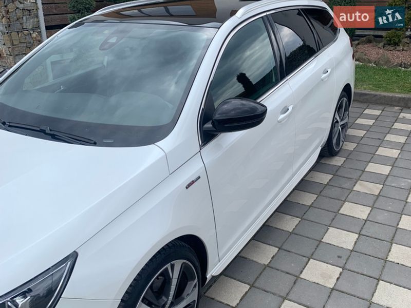 Универсал Peugeot 308 2017 в Стрые